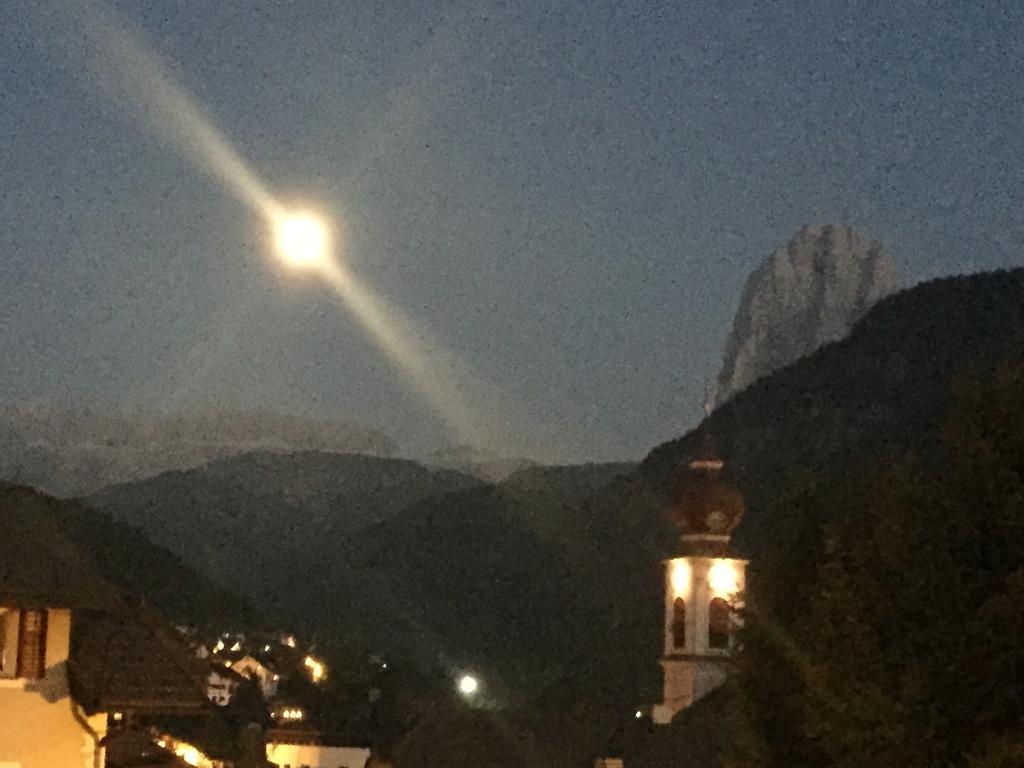 Garni Toni Hotel Ortisei Bagian luar foto
